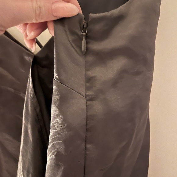 Banana Republic satin-style stewpot tank top - Picture 5 of 5